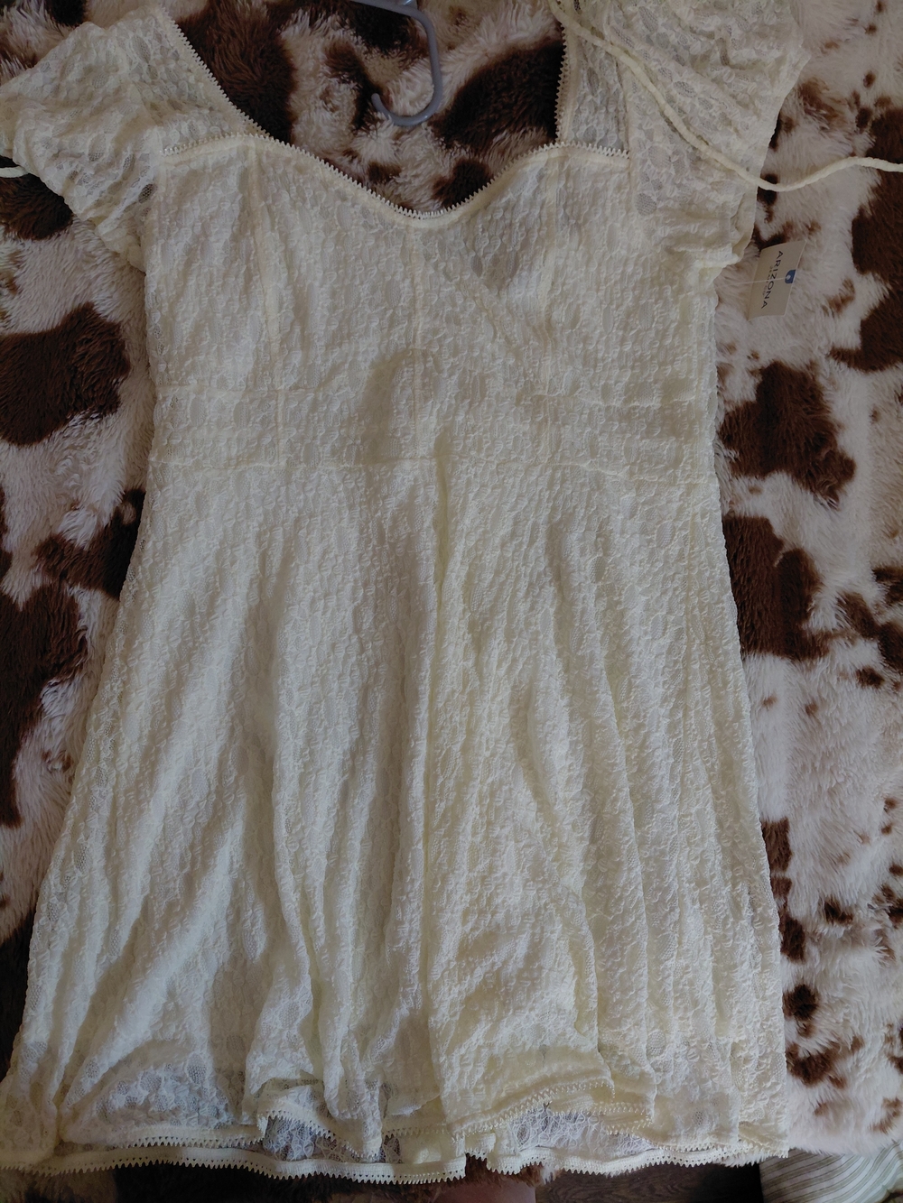 Arizona Jean Company Cream Lace Short Sleeve Scoop-Neck Dress